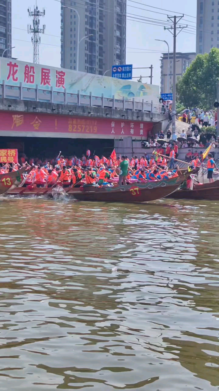 湖北黄梅:站立式龙船火爆出圈！